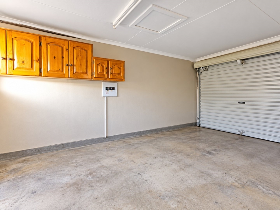 To Let 3 Bedroom Property for Rent in Kiepersol Free State